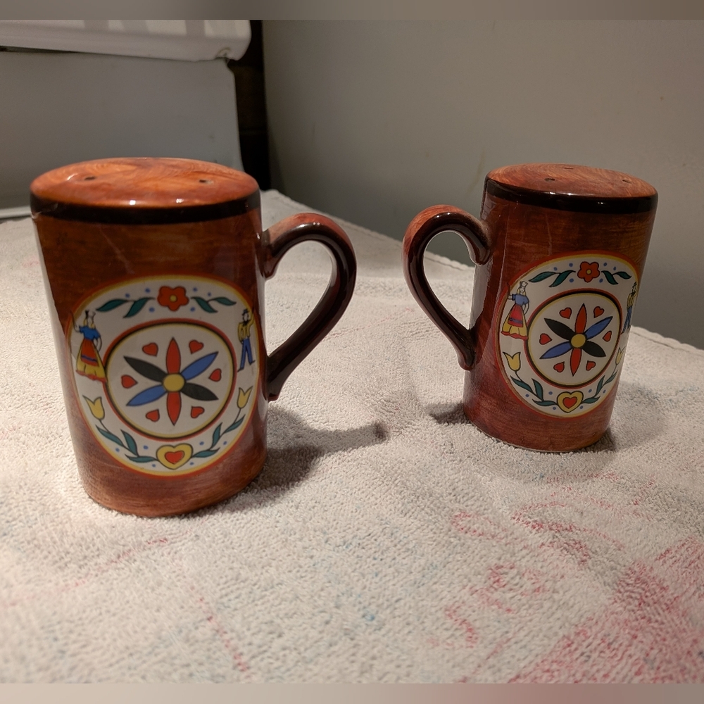 Vintage Western Ceramic Salt Pepper Shakers Brinn's PA Made In Japan 4"